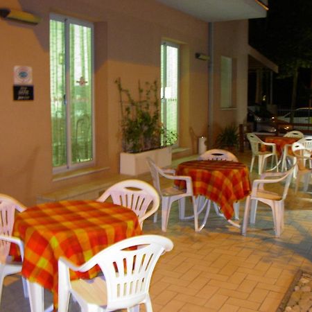 Hotel Ivette Rimini Exteriér fotografie